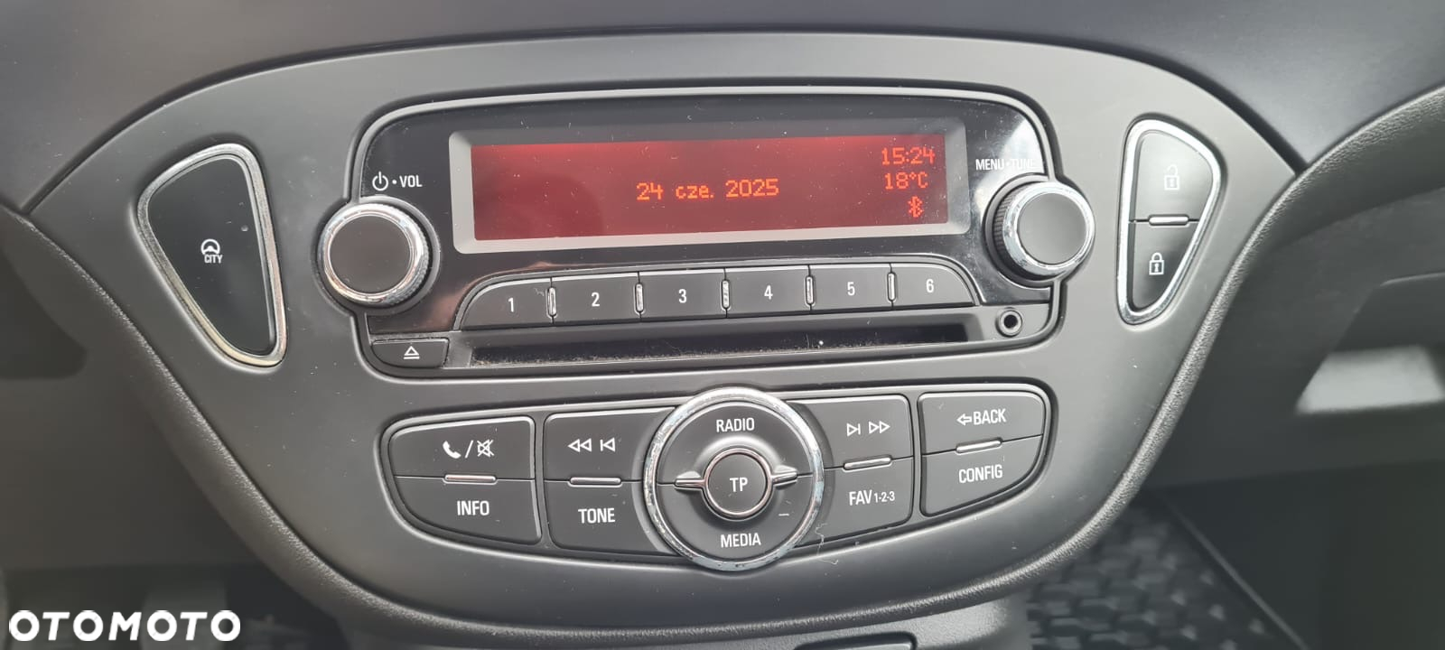 Opel Corsa 1.4 120 Lat - 12
