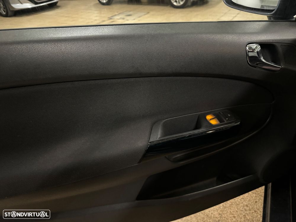 Opel Corsa 1.2 Twinport Cosmo - 11