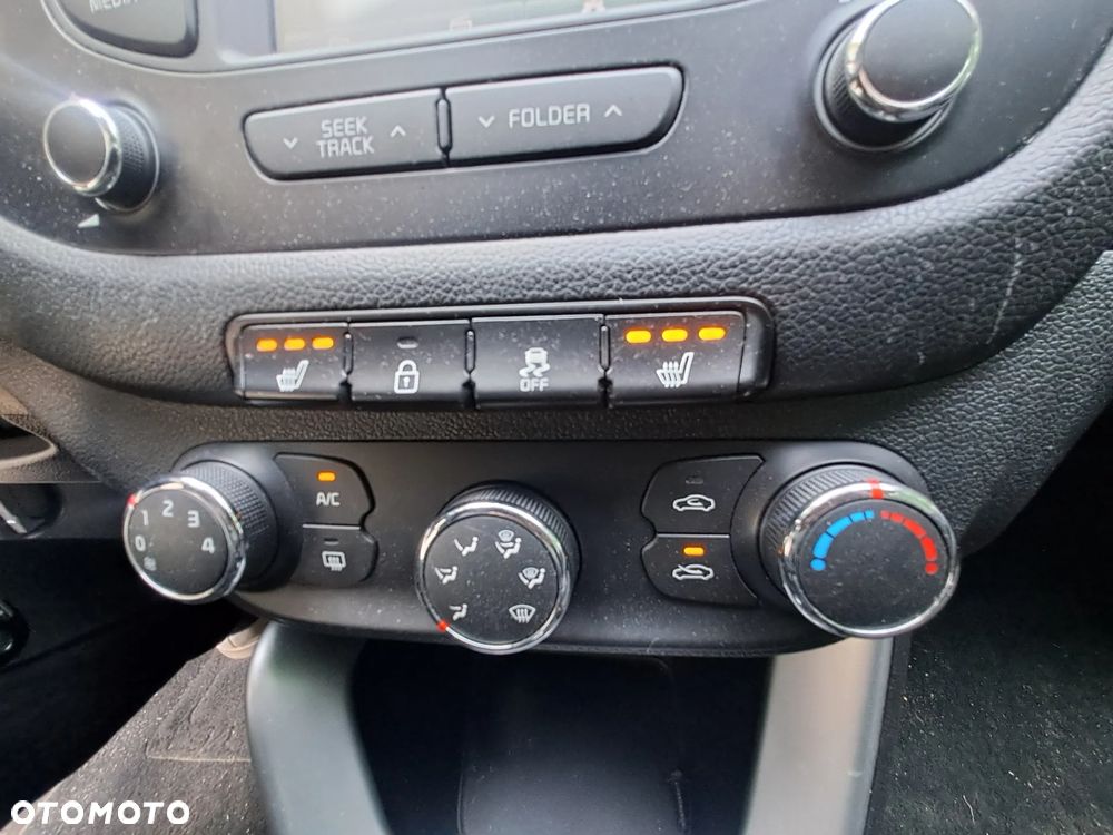 Kia Ceed 1.0 T-GDI 100 ISG Dream-Team Edition - 11