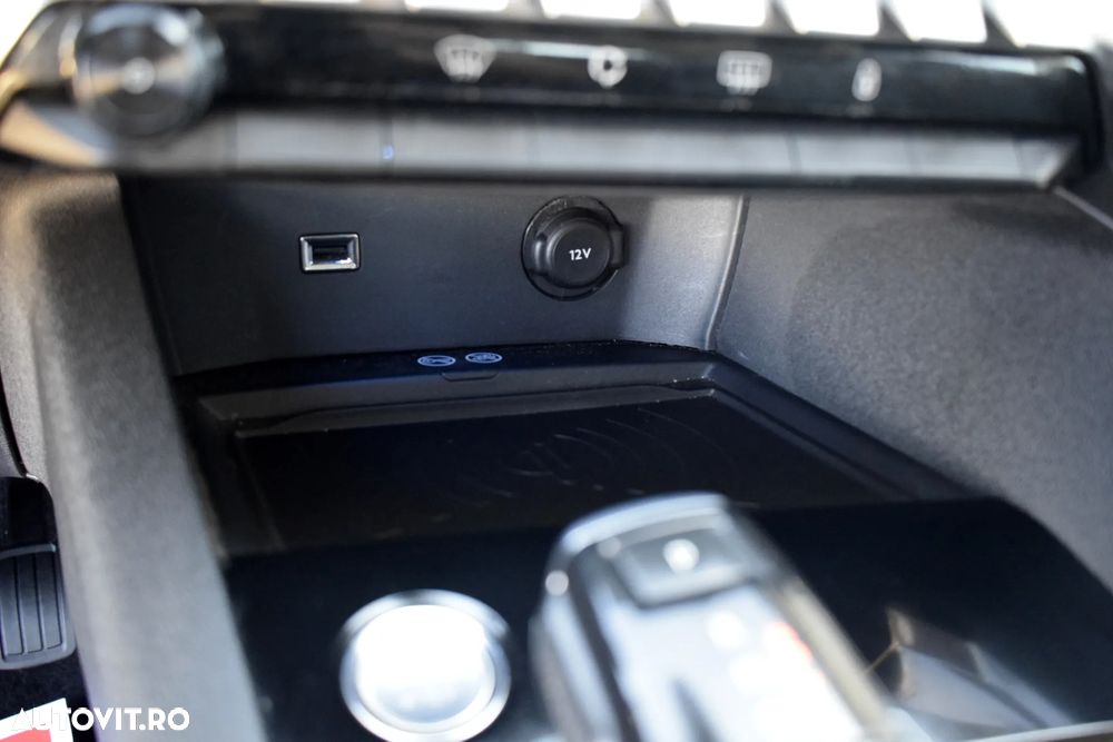 Peugeot 3008 1.2 PureTech Turbo S&S EAT8 Allure - 19