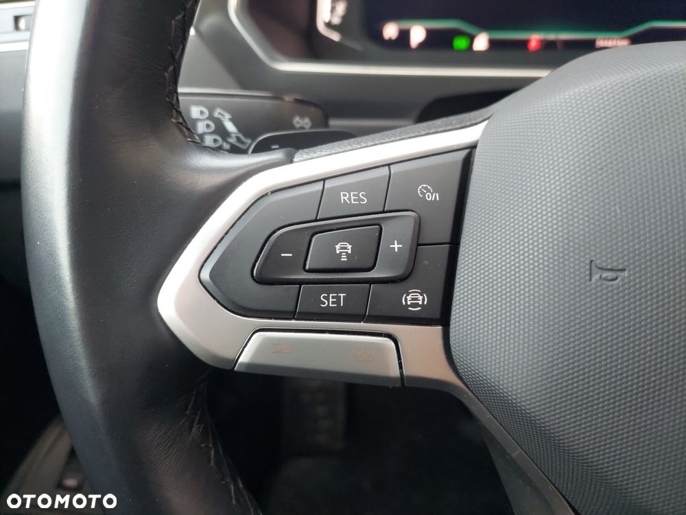 Volkswagen Tiguan - 24