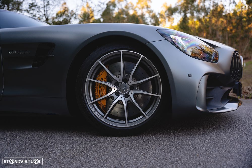 Mercedes-Benz AMG GT R - 7