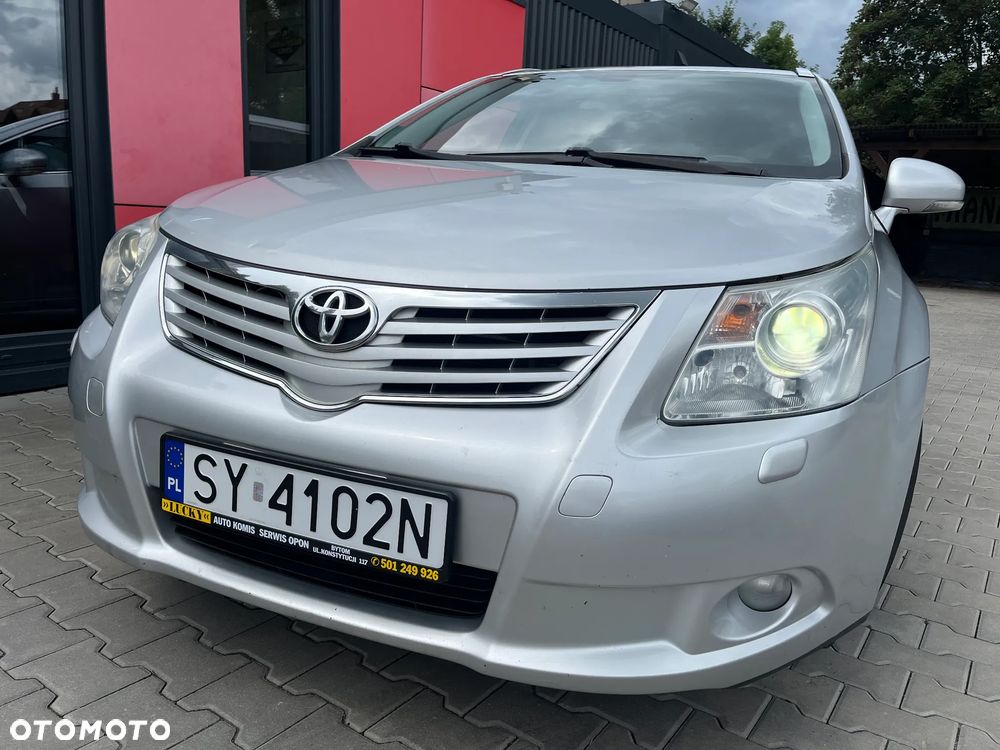 Toyota Avensis 2.0 D-4D Premium - 2