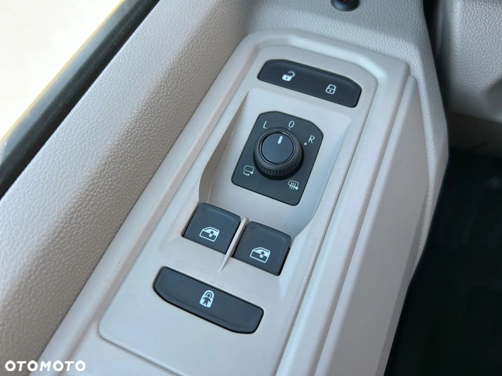 Volkswagen California - 32