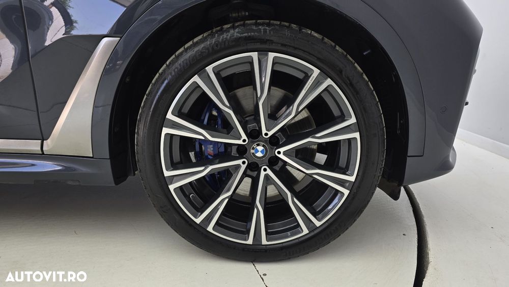 BMW X7 M50d - 23