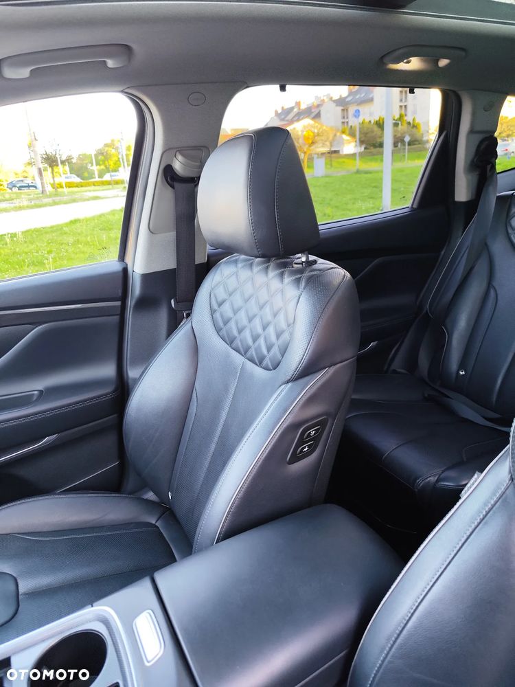 Hyundai Santa Fe 1.6 HEV 2WD SEVEN Signature - 34