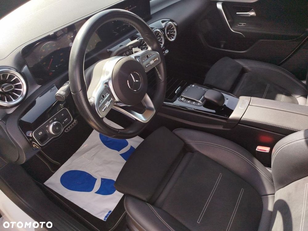 Mercedes-Benz CLA - 11