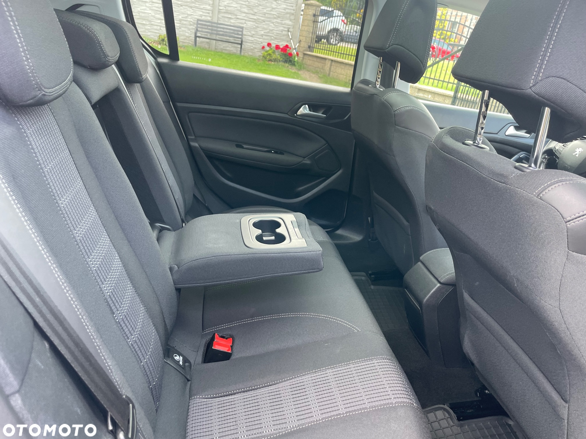 Peugeot 308 1.2 PureTech GPF Allure S&S - 11