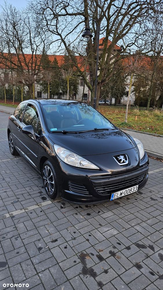 Peugeot 207 - 1