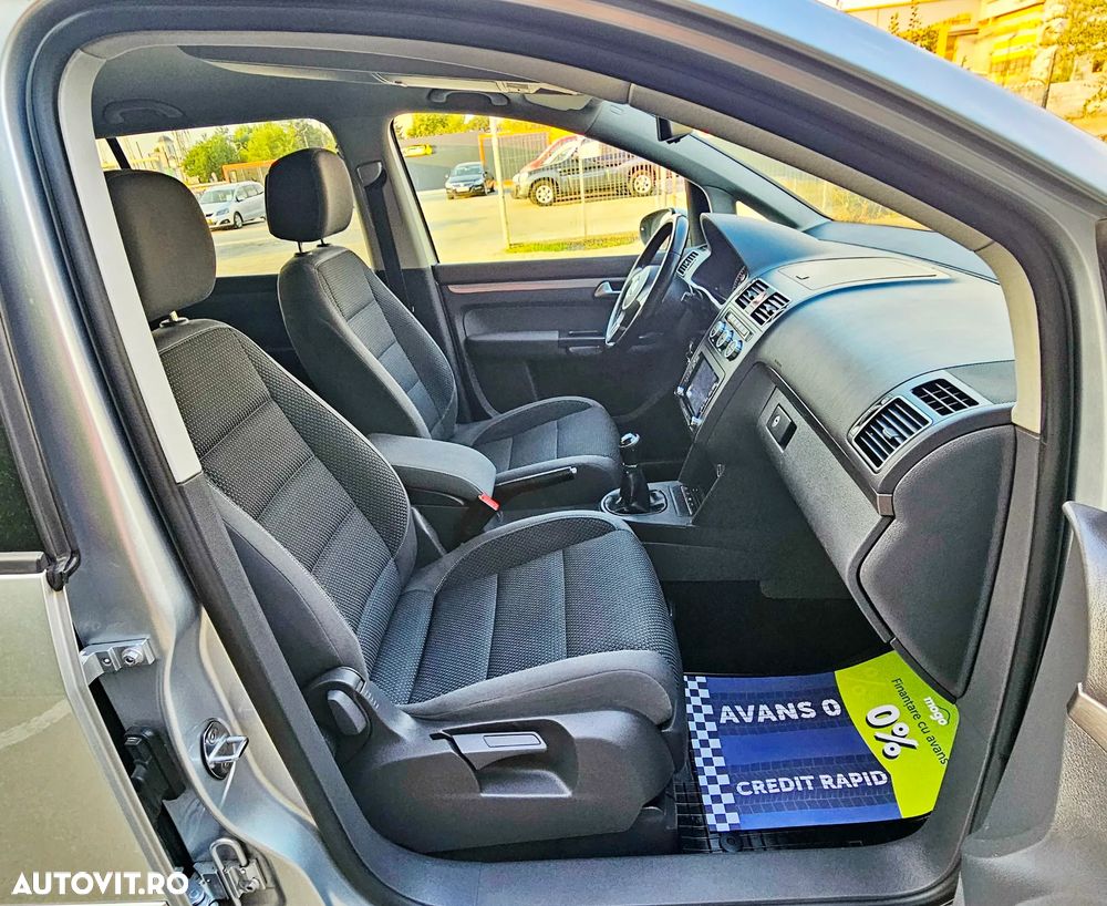 Volkswagen Touran - 15