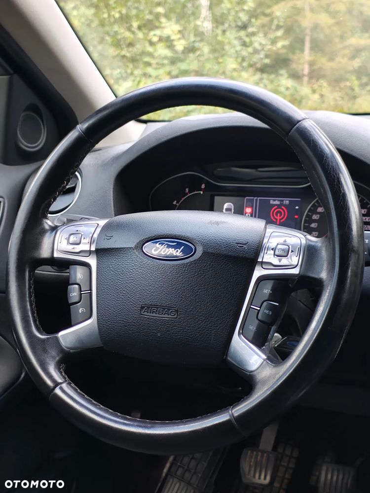 Ford Mondeo - 24