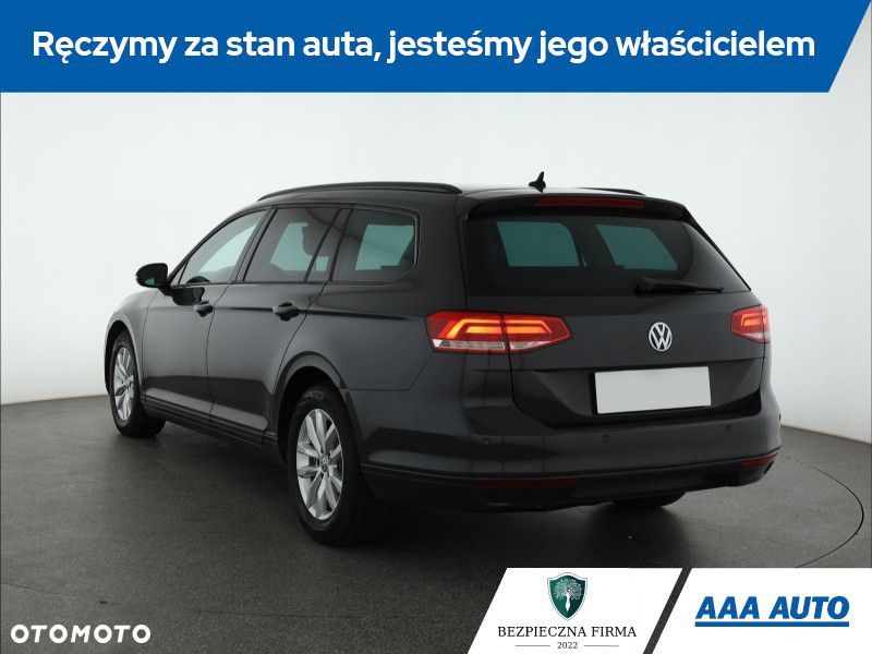 Volkswagen Passat - 5