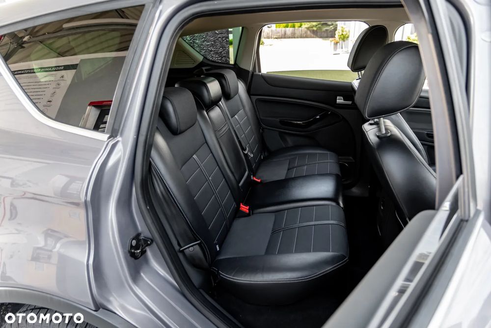 Ford Kuga 2.0 TDCi 2x4 Titanium - 18