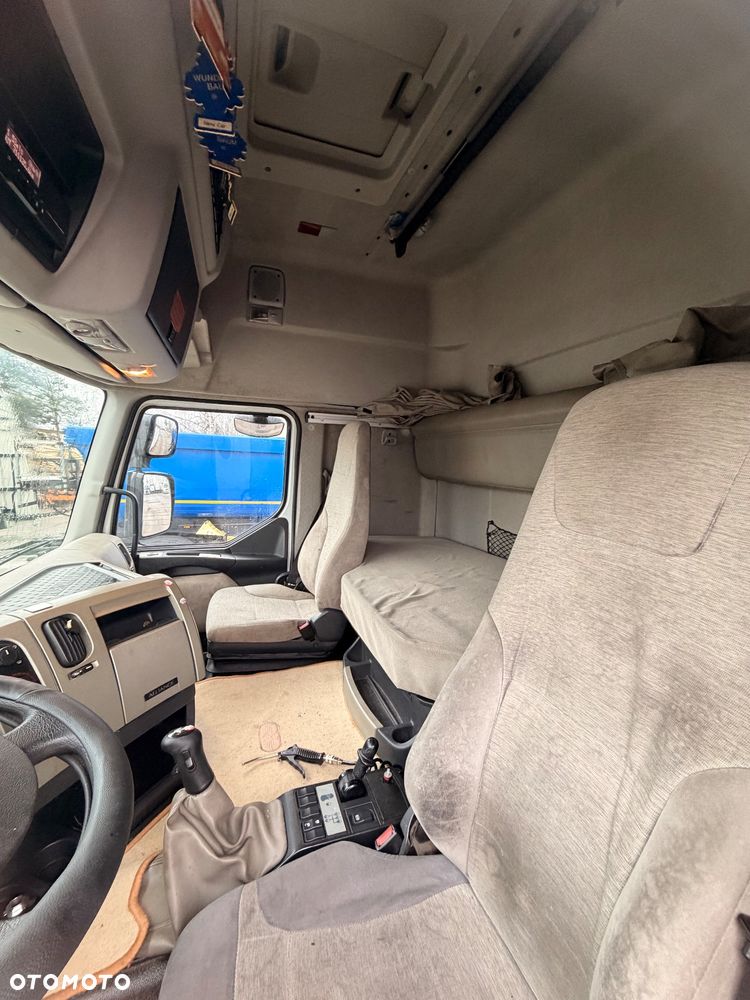 Renault Premium - 11