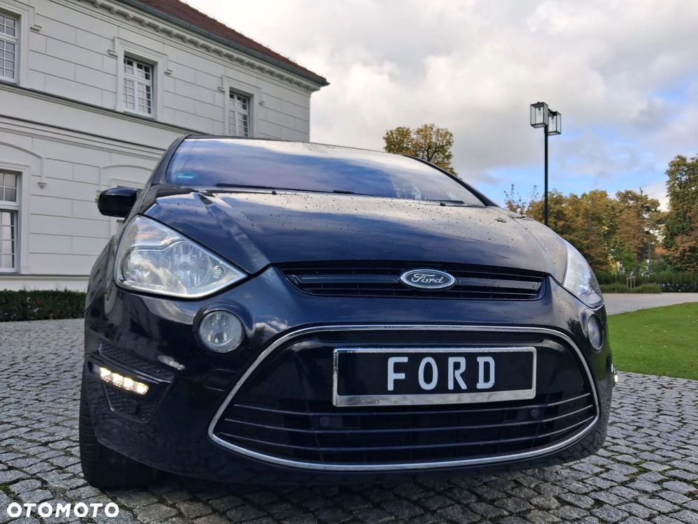 Ford S-Max - 13