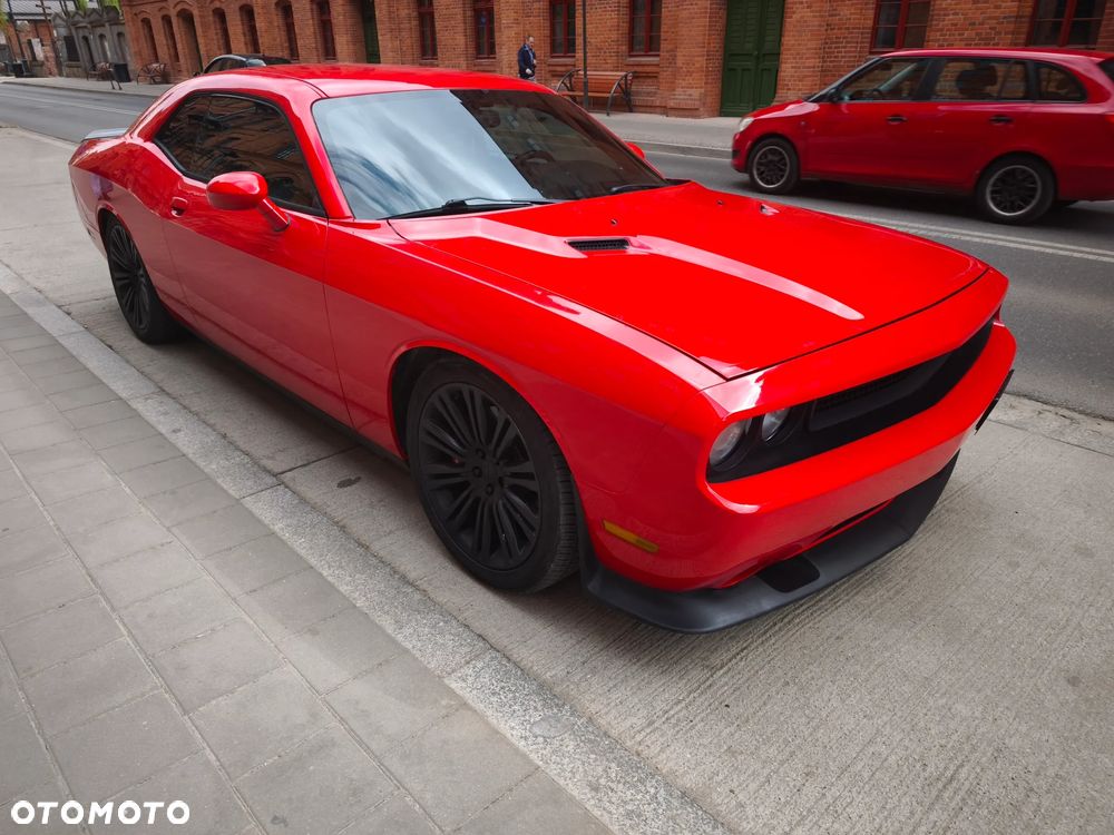 Dodge Challenger - 4