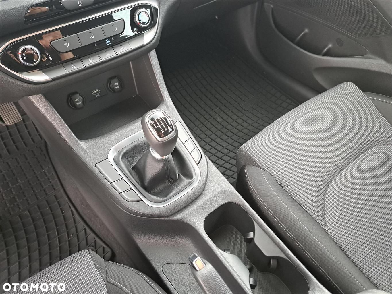 Hyundai i30 - 15