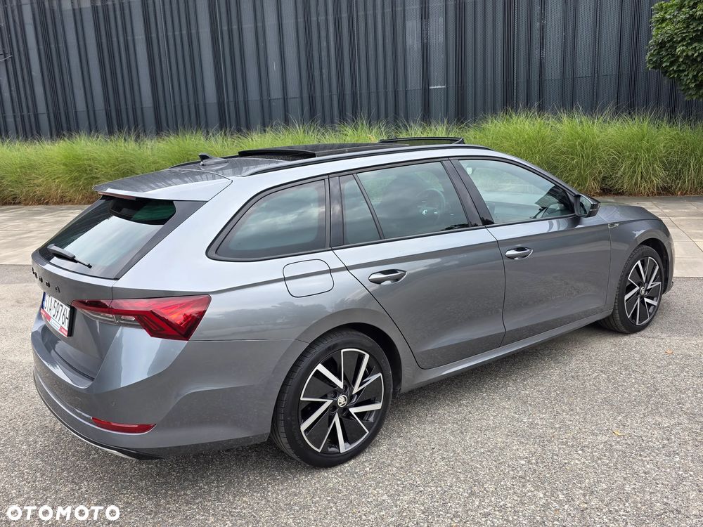 Skoda Octavia 2.0 TDI DSG Sportline - 15