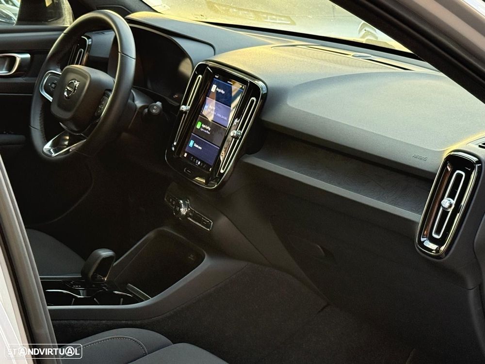 Volvo XC 40 Recharge Core - 8