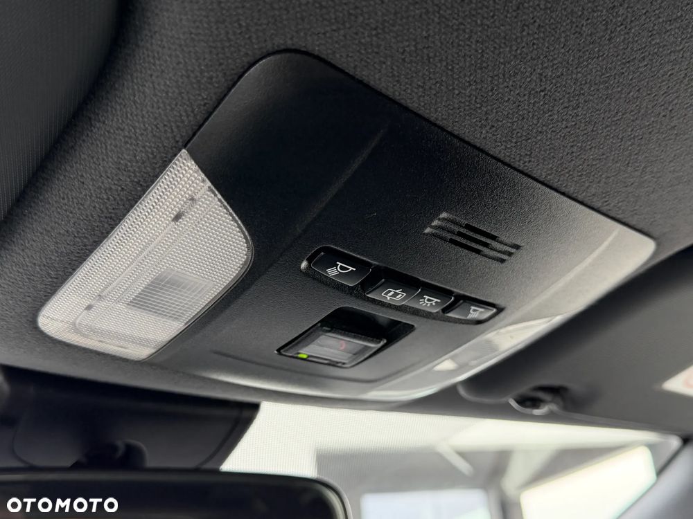 Toyota Corolla 1.8 Hybrid Comfort - 38