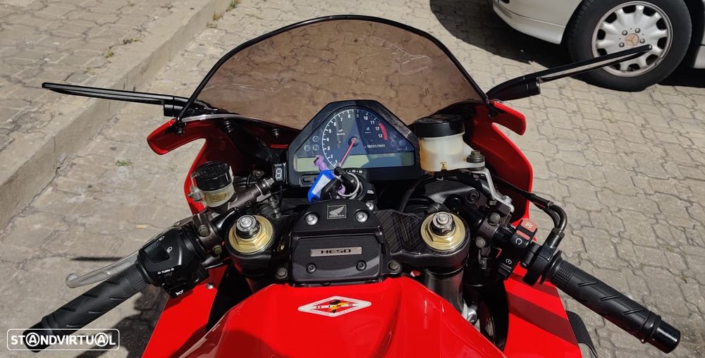 Honda CBR 1000 RR - 11