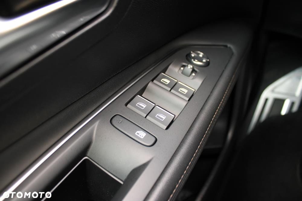 Peugeot 3008 - 11