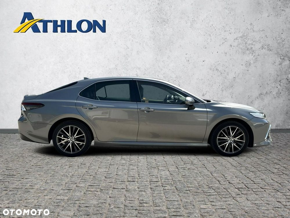 Toyota Camry 2.5 Hybrid Executive CVT - 6