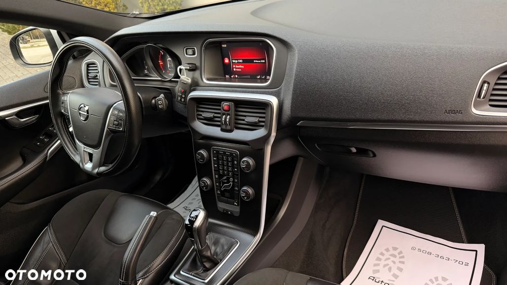 Volvo V40 D3 Linje You - 4