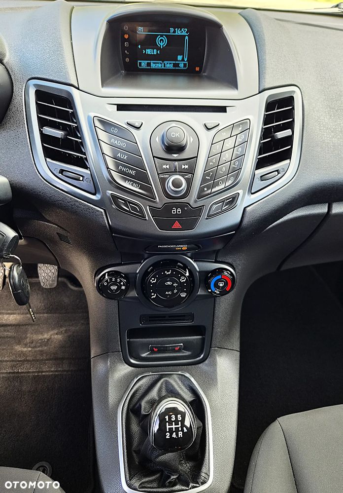 Ford Fiesta - 21