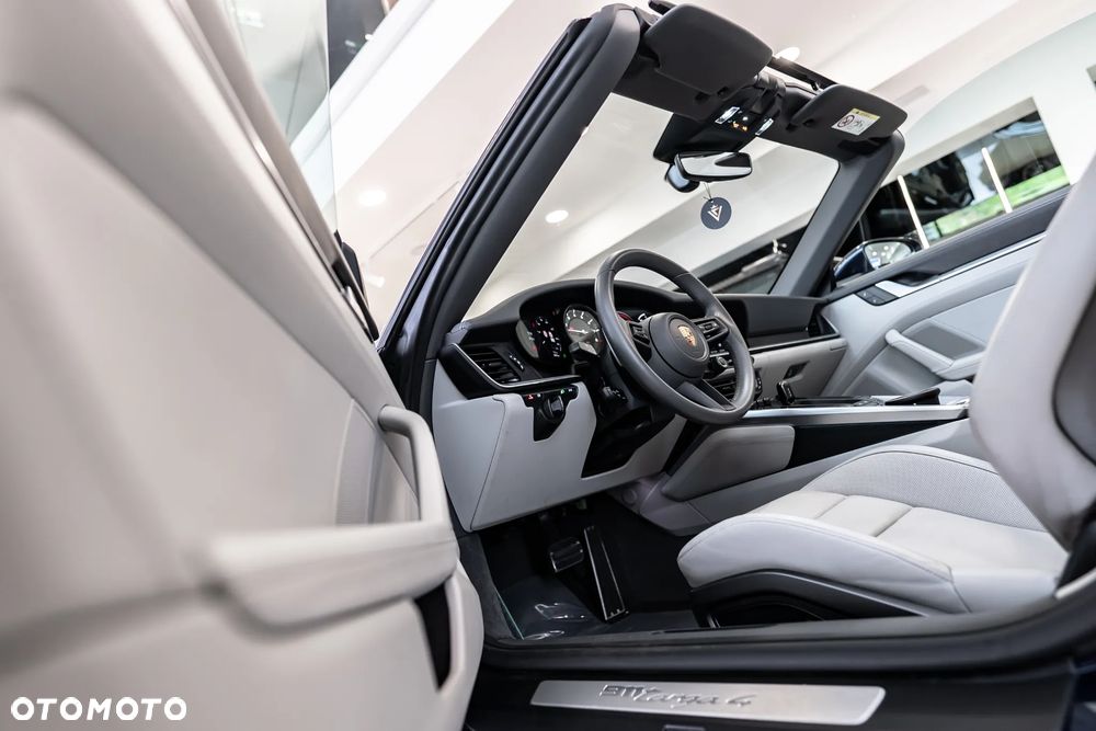 Porsche 911 Targa 4 - 23