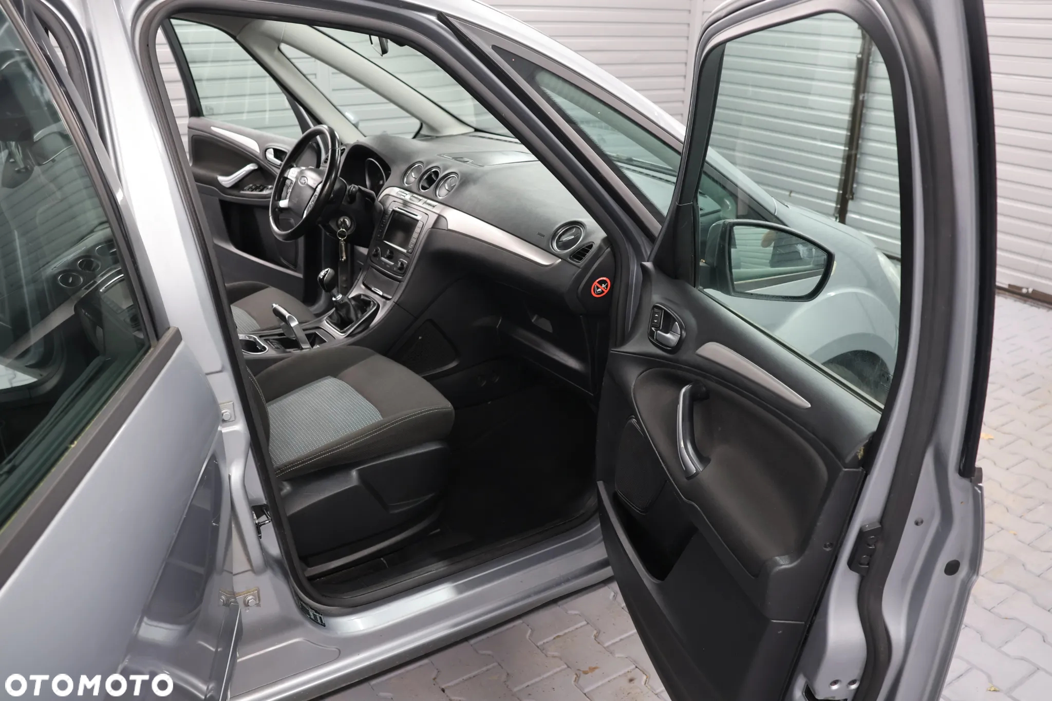 Ford Galaxy 1.6 T Trend - 11