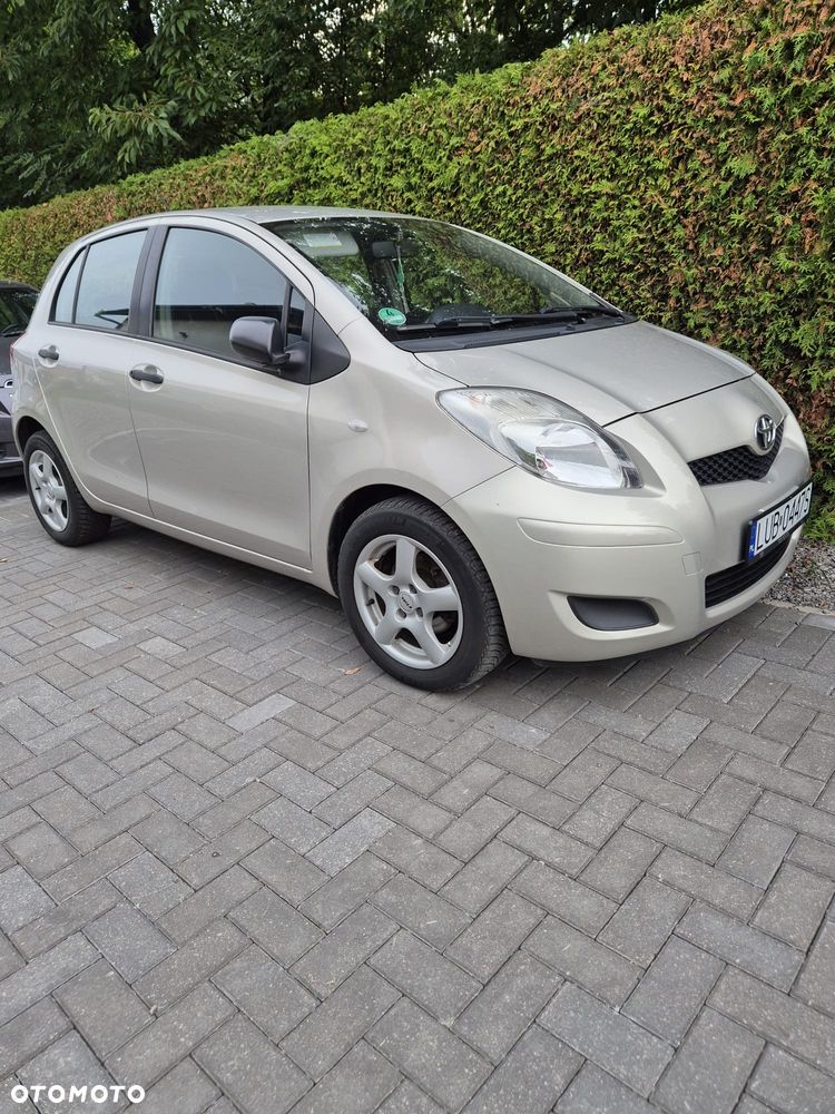 Toyota Yaris - 1