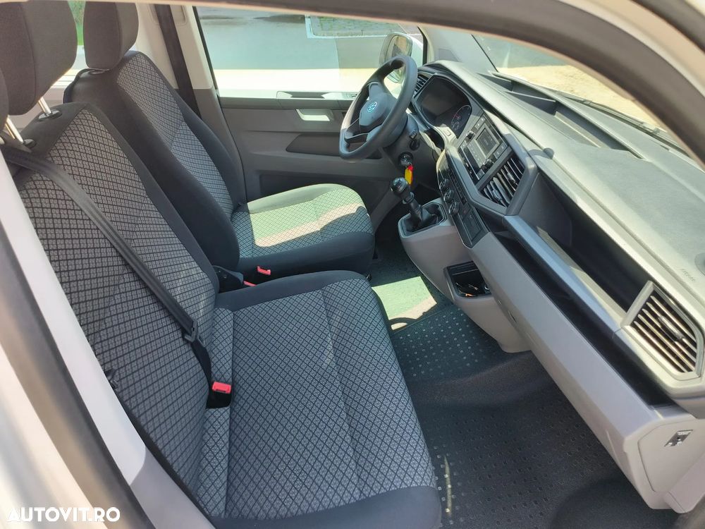 Volkswagen Caravelle - 7