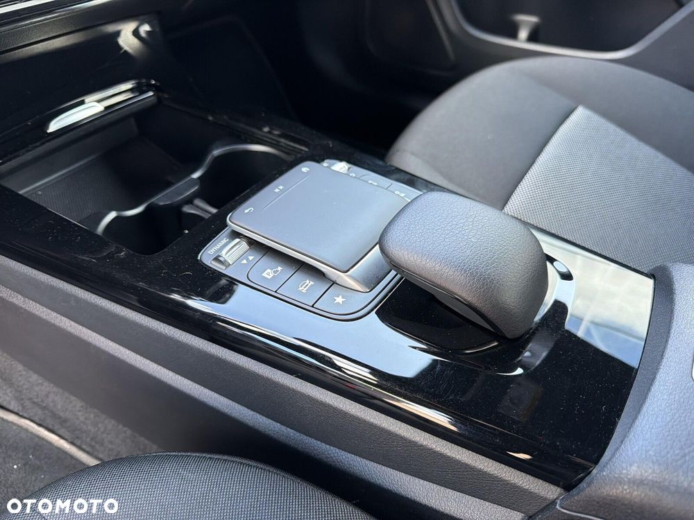 Mercedes-Benz CLA - 18