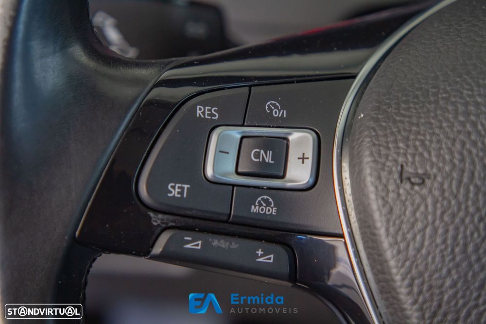 VW Golf 1.6 TDi Confortline DSG - 40