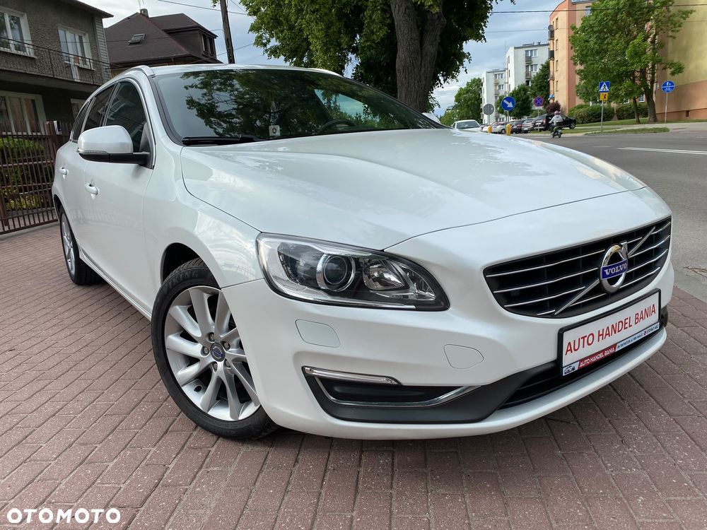 Volvo V60 D4 Momentum - 16
