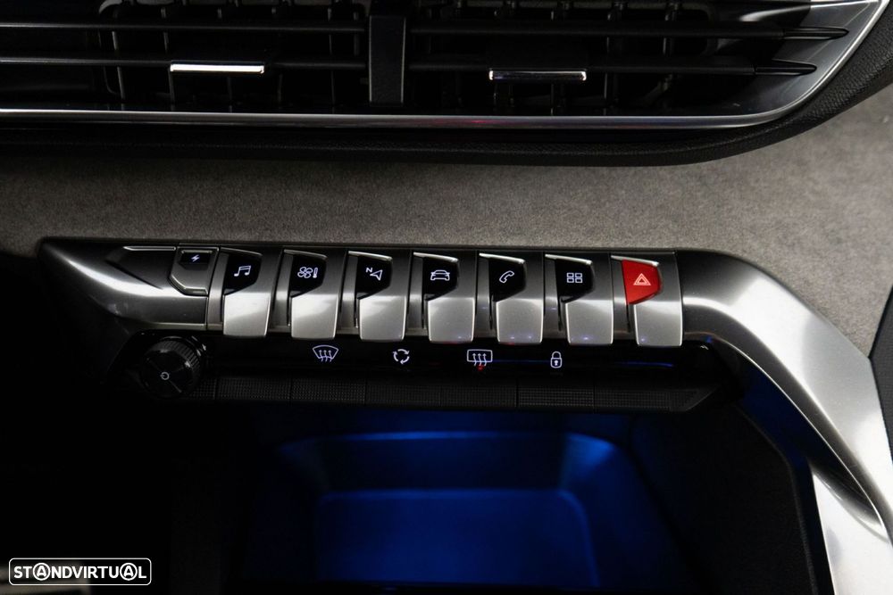 Peugeot 3008 1.6 Hybrid GT e-EAT8 - 26