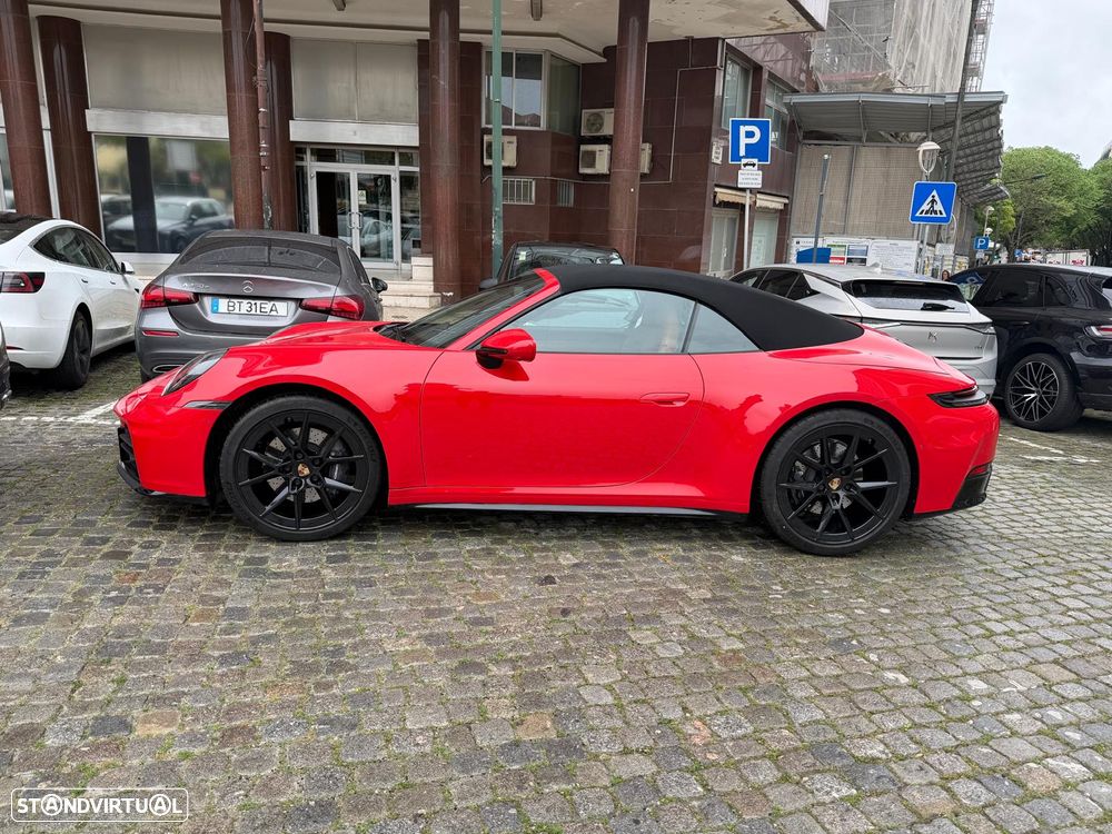 Porsche 911 (992) Carrera - 2
