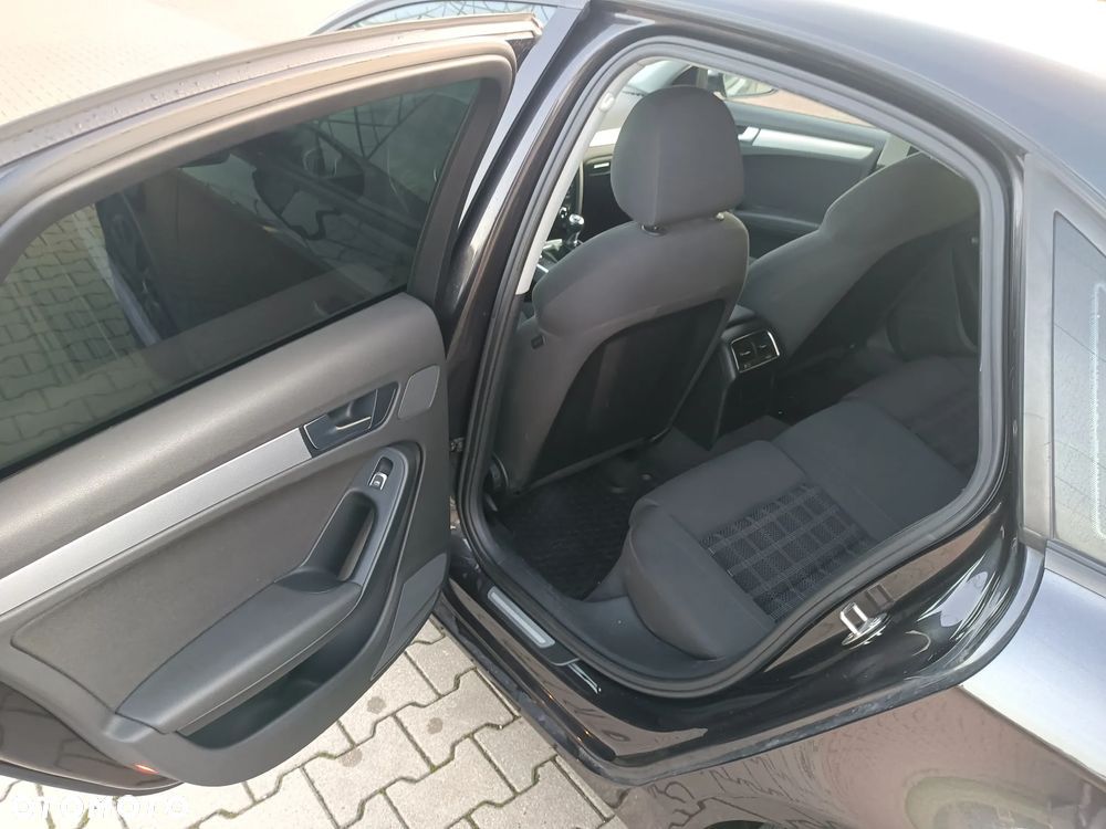 Audi A4 Limousine 2.0 TDI - 11