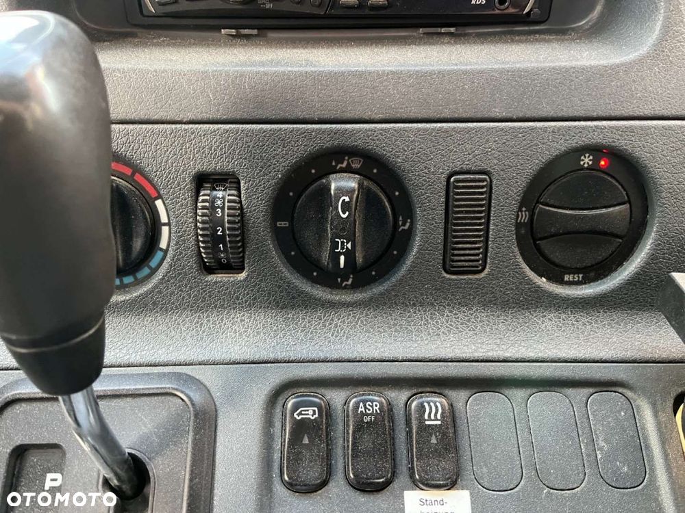 Mercedes-Benz Sprinter - 12