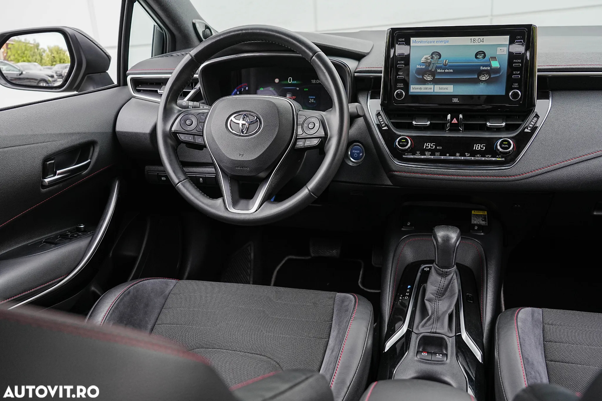 Toyota Corolla 2.0 HSD Exclusive Plus GR Sport Bi-Tone - 6