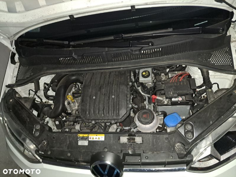 Volkswagen up! 1.0 move - 14