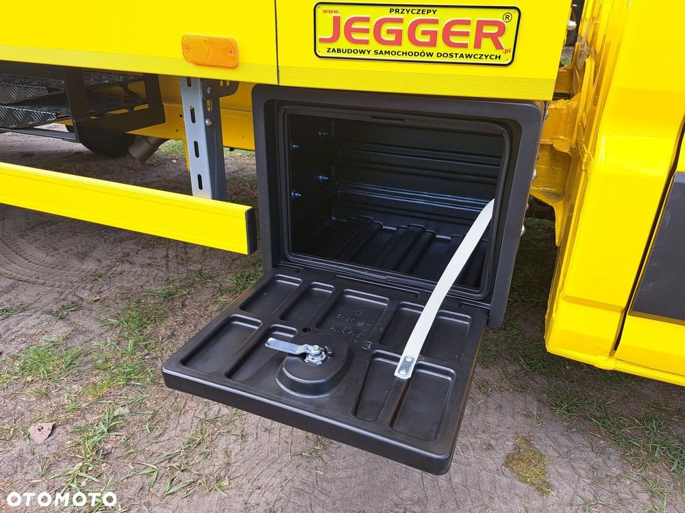 Volkswagen Crafter - 17