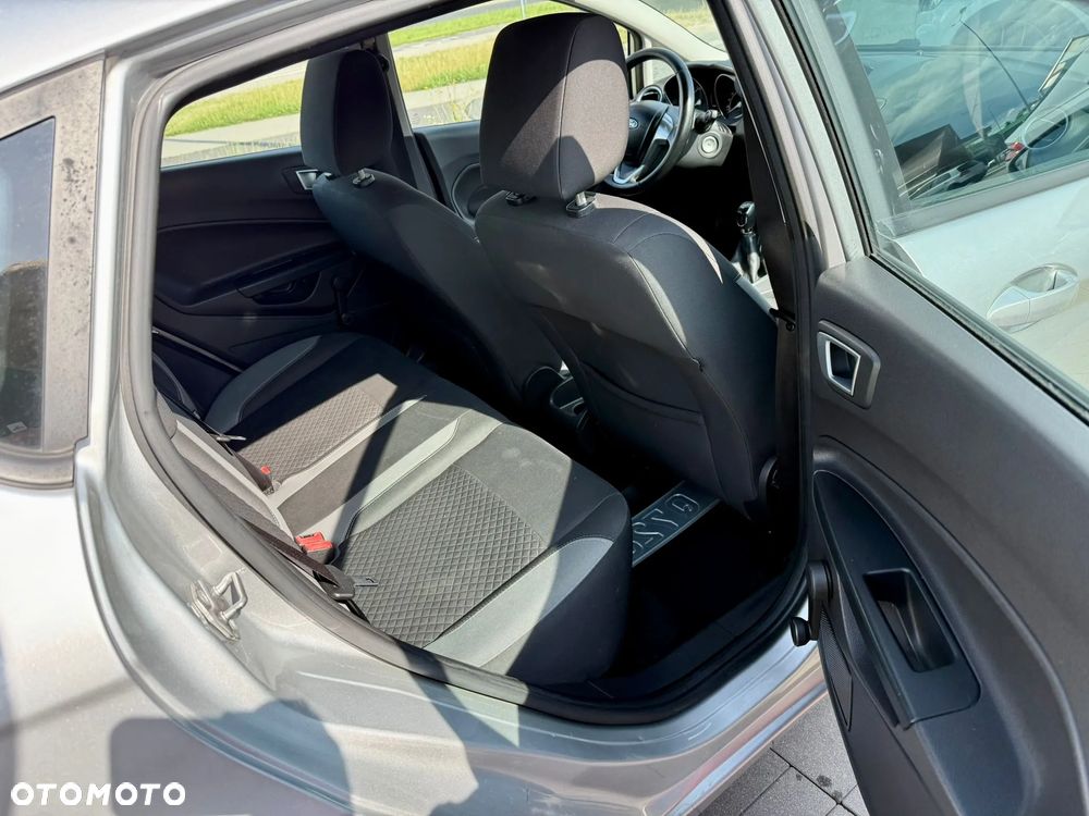 Ford Fiesta 1.25 Ambiente EU5 - 8