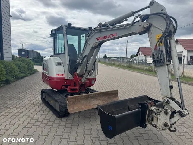 Takeuchi TB 230 - 2
