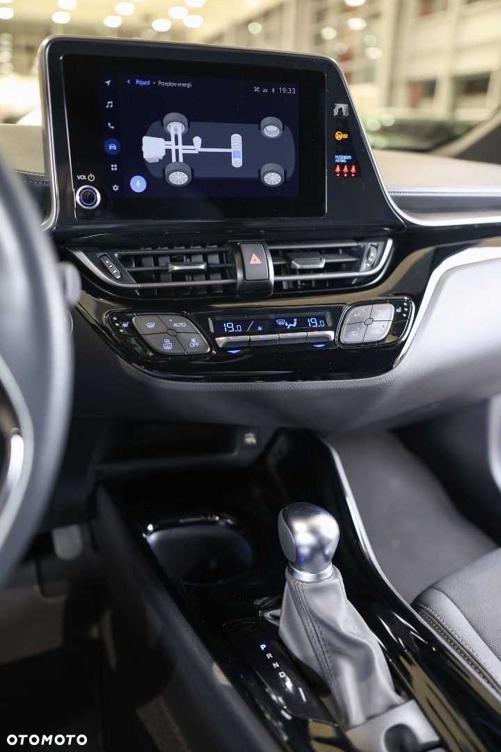 Toyota C-HR - 21