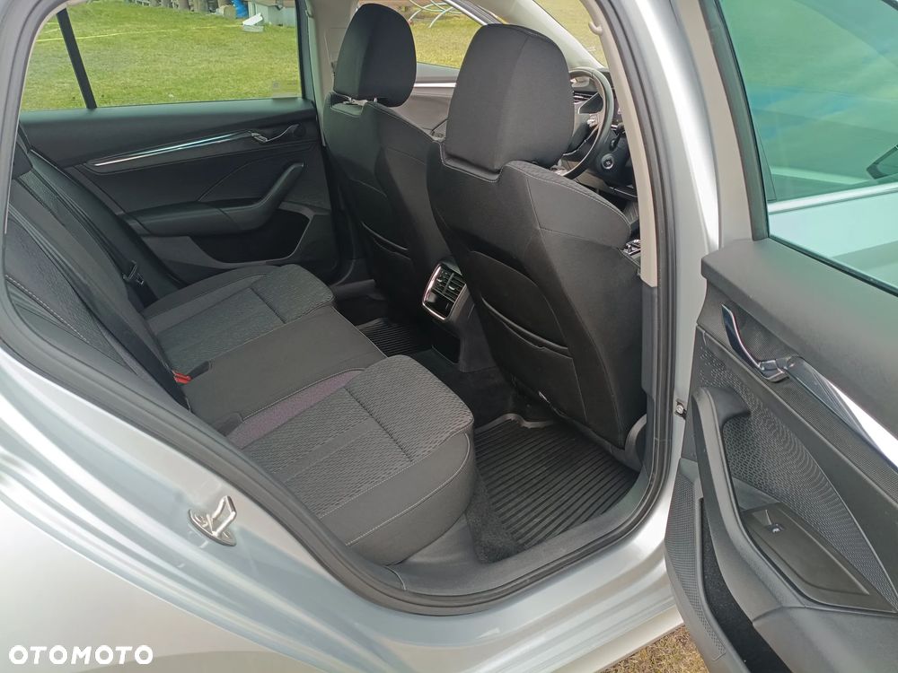 Skoda Octavia 2.0 TSI 4x4 Style DSG - 19