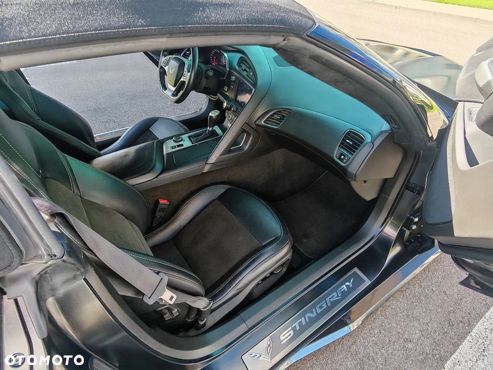 Chevrolet Corvette - 23