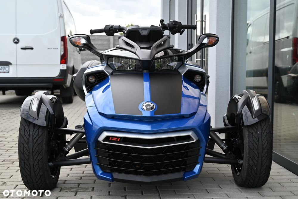 Can-Am Spyder - 6