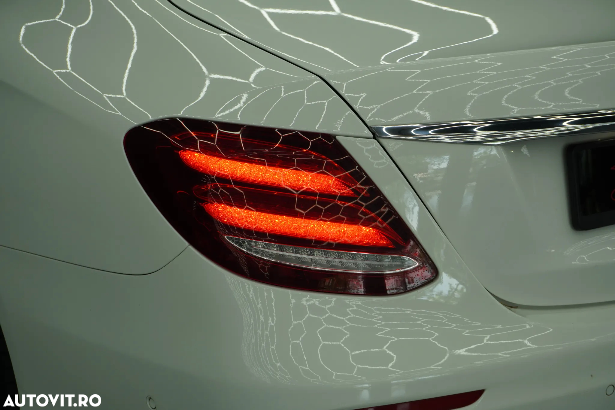 Mercedes-Benz E 250 9G-TRONIC - 9